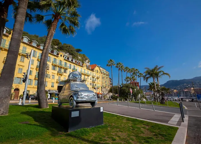 Modern With View - Happy ניס